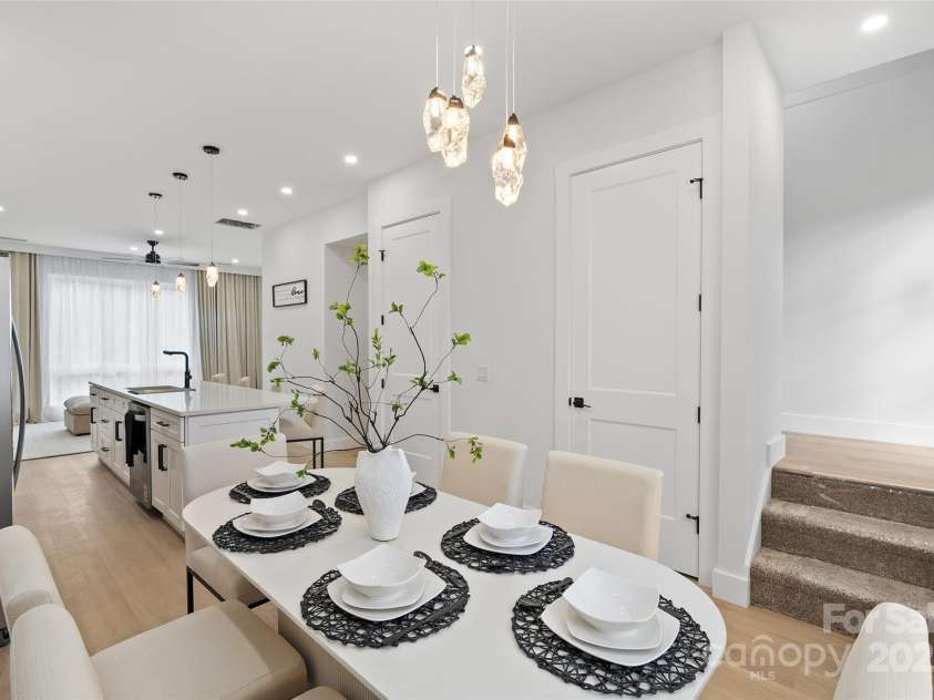 41 Richland Street, Waynesville, NC 28786.  MLS# CAR4330949, YatesRealty ID 1392. Dining