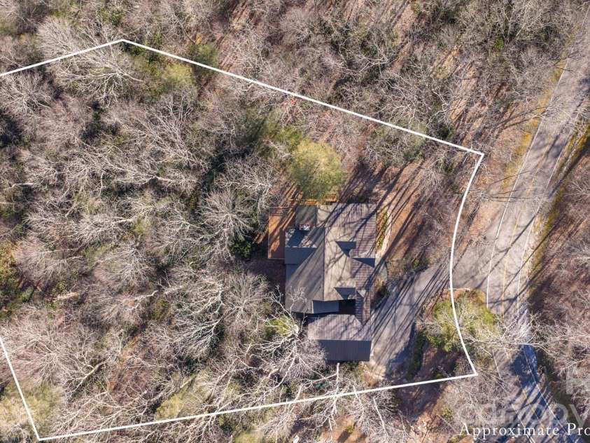 451 Crescent Trail, Highlands, NC 28741.  MLS# CAR4342214, YatesRealty ID 1392. Aerial of Property (Not based on survey; for reference only.)