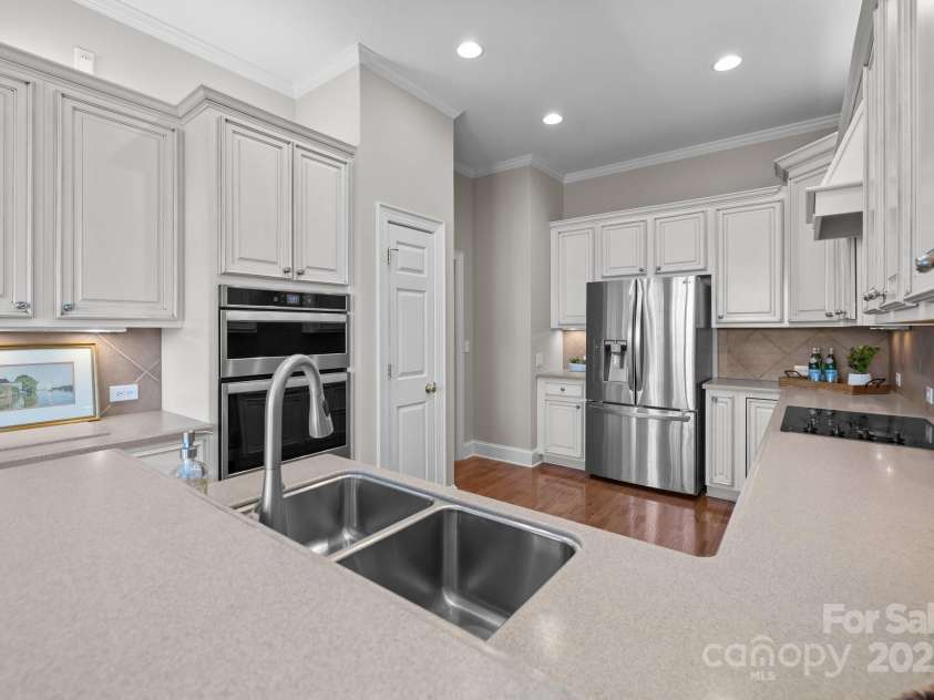 7543 Bluestar Lane, Charlotte, NC 28226.  MLS# CAR4220288, YatesRealty ID 1392. 