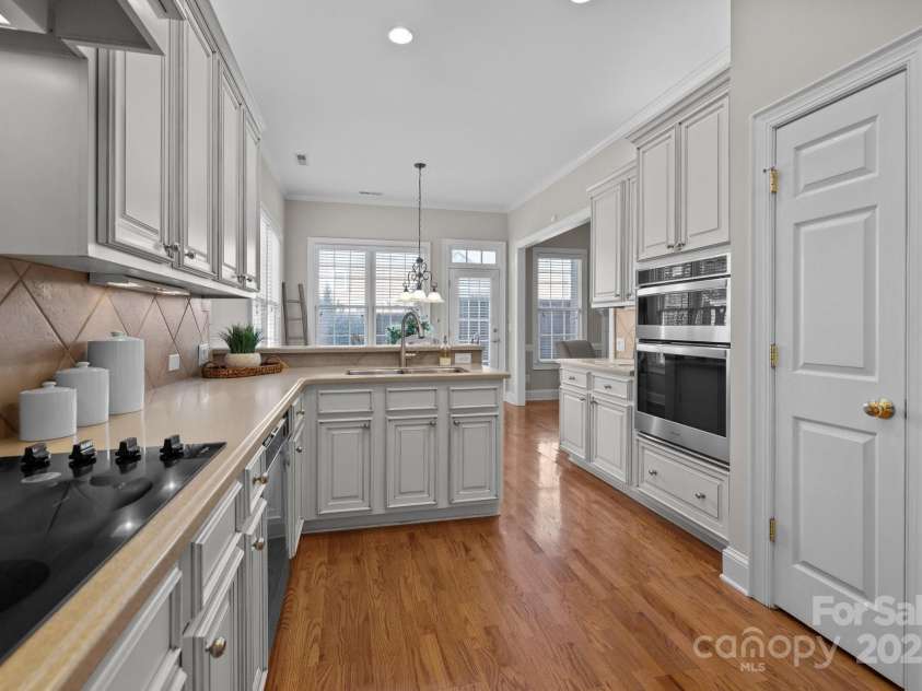 7543 Bluestar Lane, Charlotte, NC 28226.  MLS# CAR4220288, YatesRealty ID 1392. 