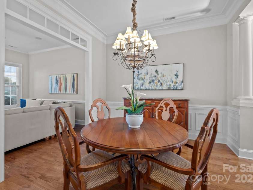 7543 Bluestar Lane, Charlotte, NC 28226.  MLS# CAR4220288, YatesRealty ID 1392. Dining
