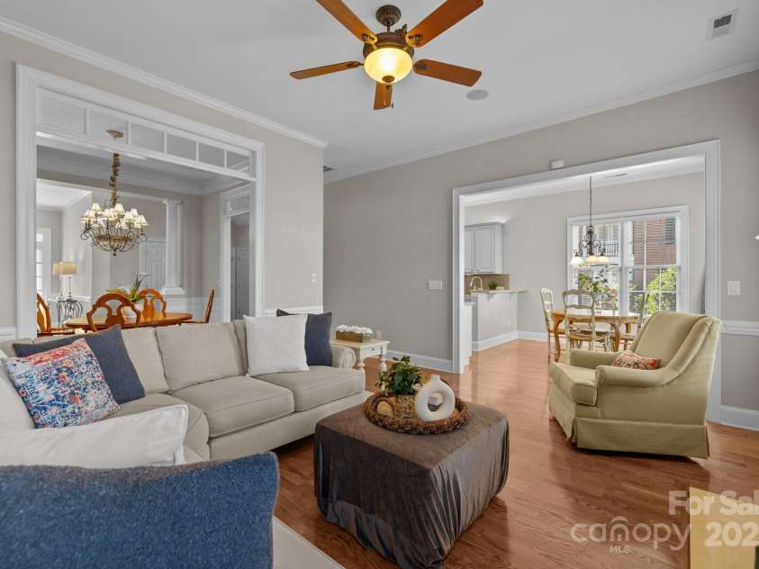 7543 Bluestar Lane, Charlotte, NC 28226.  MLS# CAR4220288, YatesRealty ID 1392. Open Floor Plan