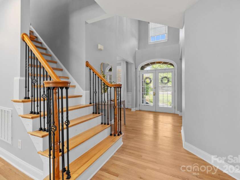 2025 Groves Edge Lane, Waxhaw, NC 28173.  MLS# CAR4252421, YatesRealty ID 13920. 