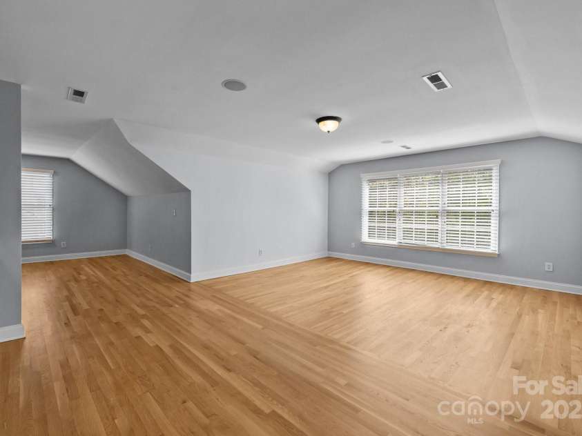 2025 Groves Edge Lane, Waxhaw, NC 28173.  MLS# CAR4252421, YatesRealty ID 13920. 