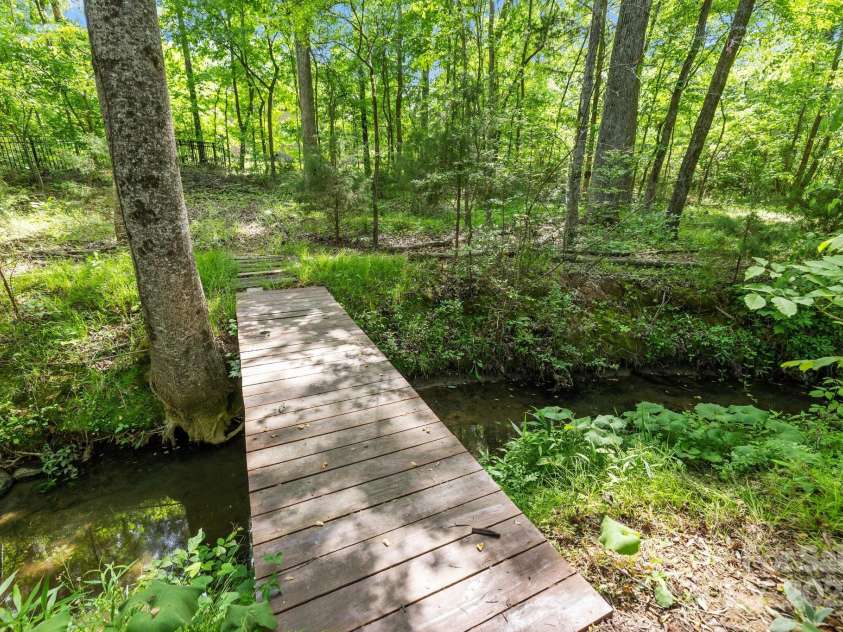 2025 Groves Edge Lane, Waxhaw, NC 28173.  MLS# CAR4252421, YatesRealty ID 13920. 