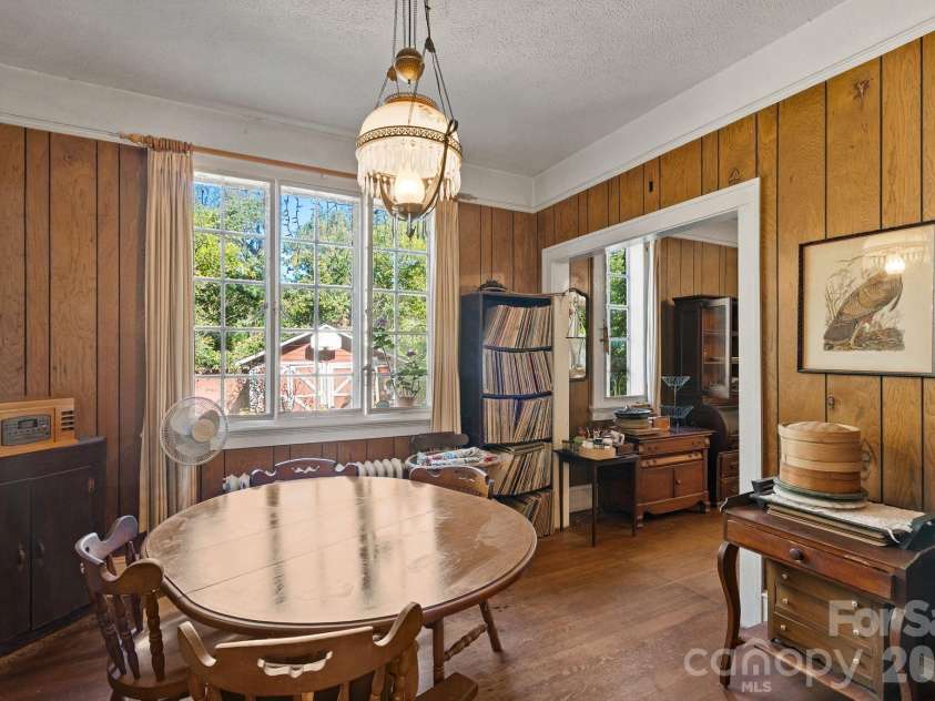 414 Beaucatcher Road, Asheville, NC 28805.  MLS# CAR4314070, YatesRealty ID 13920. 