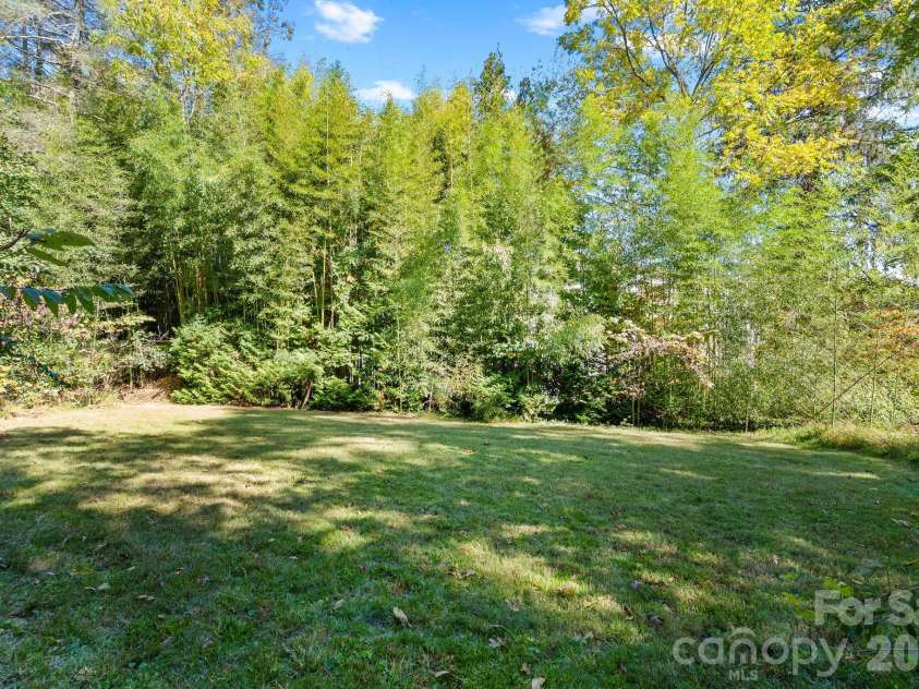 414 Beaucatcher Road, Asheville, NC 28805.  MLS# CAR4314070, YatesRealty ID 13920. 