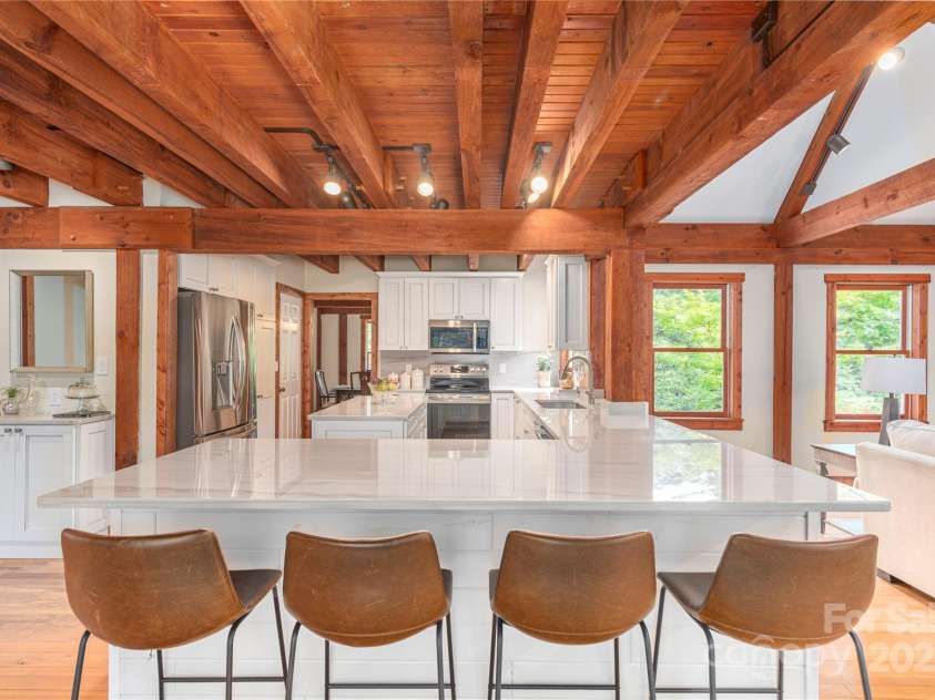 353 Dingle Creek Lane, Asheville, NC 28803.  MLS# CAR4258995, YatesRealty ID 13922. 