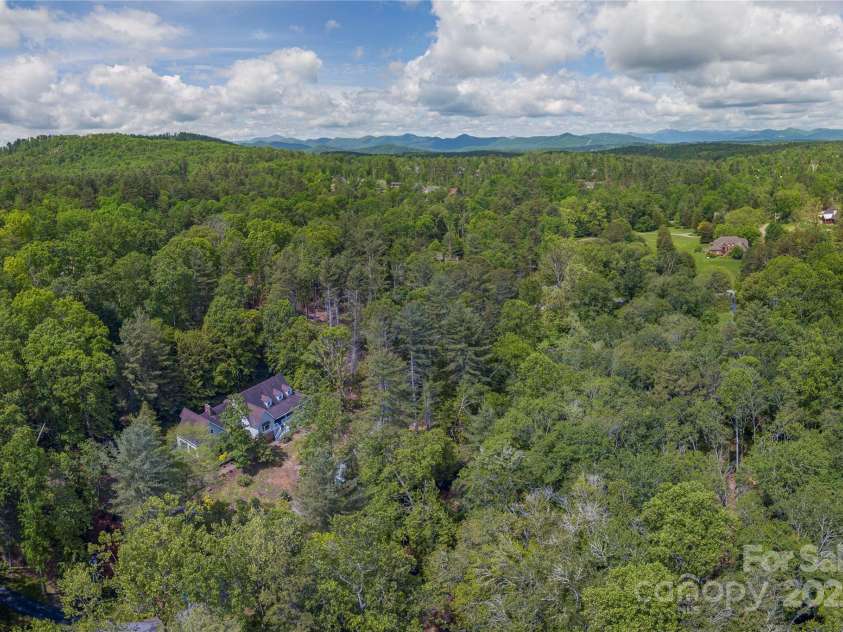 353 Dingle Creek Lane, Asheville, NC 28803.  MLS# CAR4258995, YatesRealty ID 13922. 
