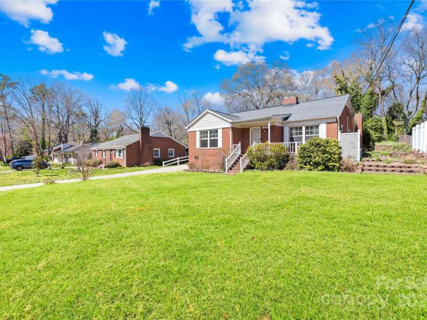 1912 Old West Lane, Gastonia, NC 28052.  MLS# CAR4239885, YatesRealty ID 13923. 