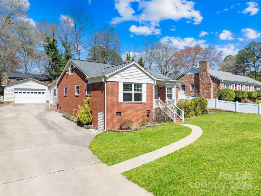 1912 Old West Lane, Gastonia, NC 28052.  MLS# CAR4239885, YatesRealty ID 13923. 