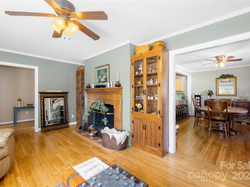 1912 Old West Lane, Gastonia, NC 28052.  MLS# CAR4239885, YatesRealty ID 13923. 