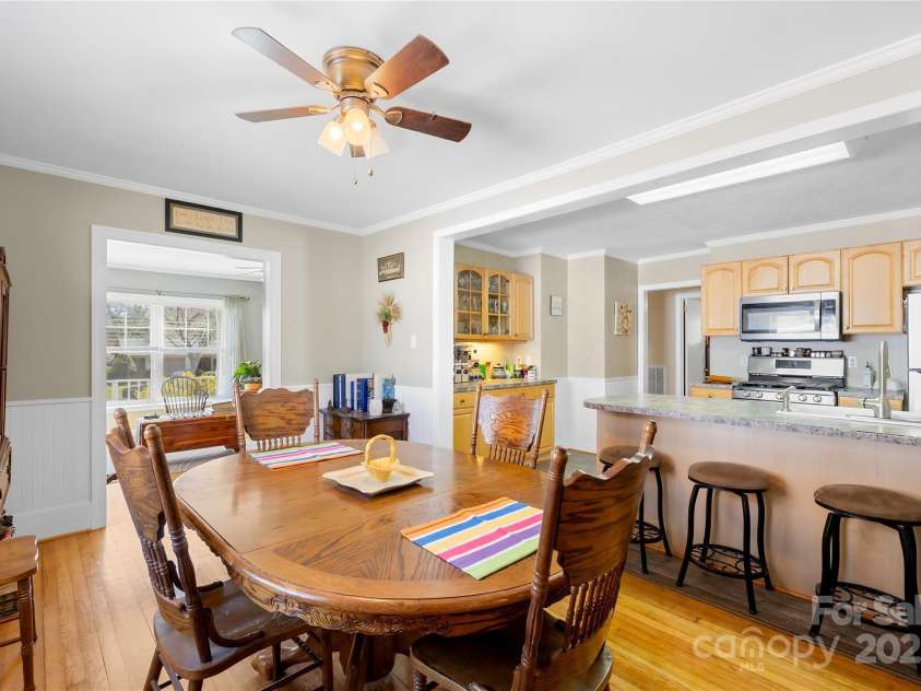 1912 Old West Lane, Gastonia, NC 28052.  MLS# CAR4239885, YatesRealty ID 13923. 