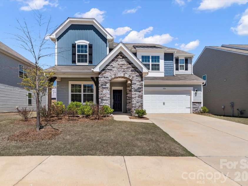 7418 Echoing Hills Lane, Maiden, NC 28650.  MLS# CAR4358431, YatesRealty ID 13923. 
