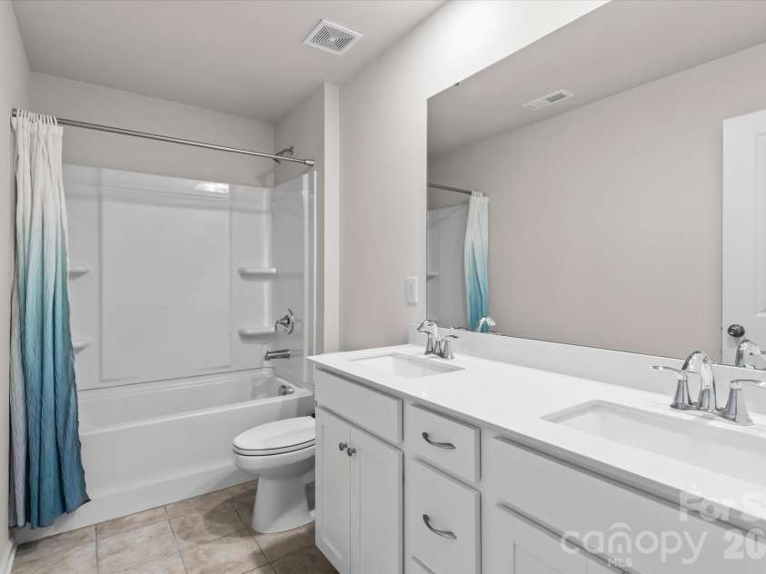 7418 Echoing Hills Lane, Maiden, NC 28650.  MLS# CAR4358431, YatesRealty ID 13923. 