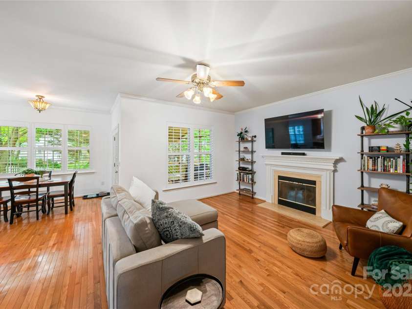 10434 Blackstock Road, Huntersville, NC 28078.  MLS# CAR4257029, YatesRealty ID 13924. Open floorplan!
