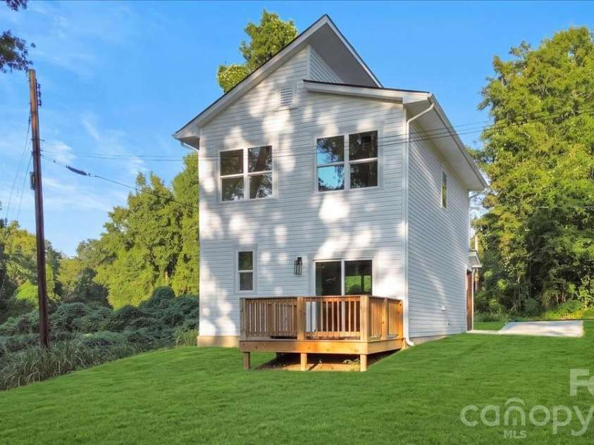 213 Knot Street, Shelby, NC 28150.  MLS# CAR4352838, YatesRealty ID 13924. Deck - accessed from the dining area