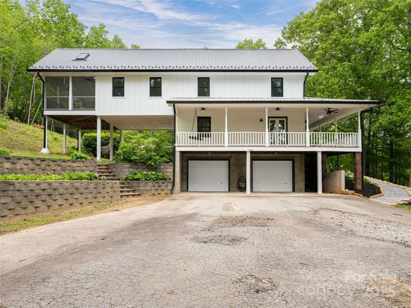 48 Walter Morgan Drive, Asheville, NC 28803.  MLS# CAR4257189, YatesRealty ID 13926. Two Car garage