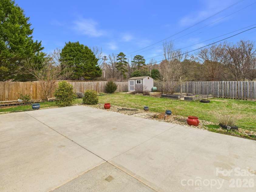 105 Milroy Lane, Mooresville, NC 28115.  MLS# CAR4355248, YatesRealty ID 13927. 