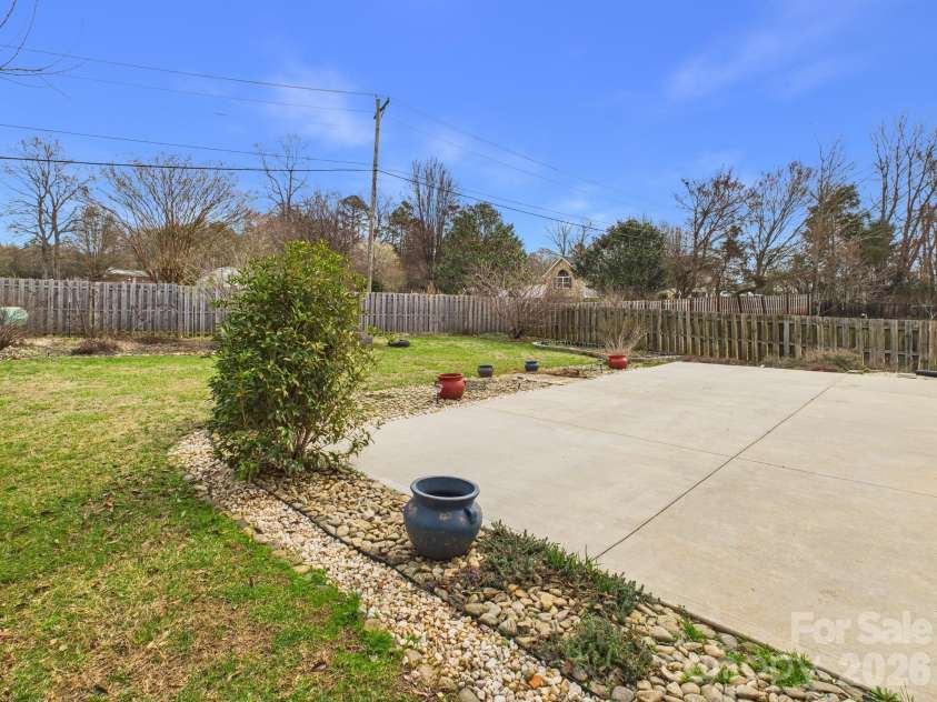 105 Milroy Lane, Mooresville, NC 28115.  MLS# CAR4355248, YatesRealty ID 13927. 