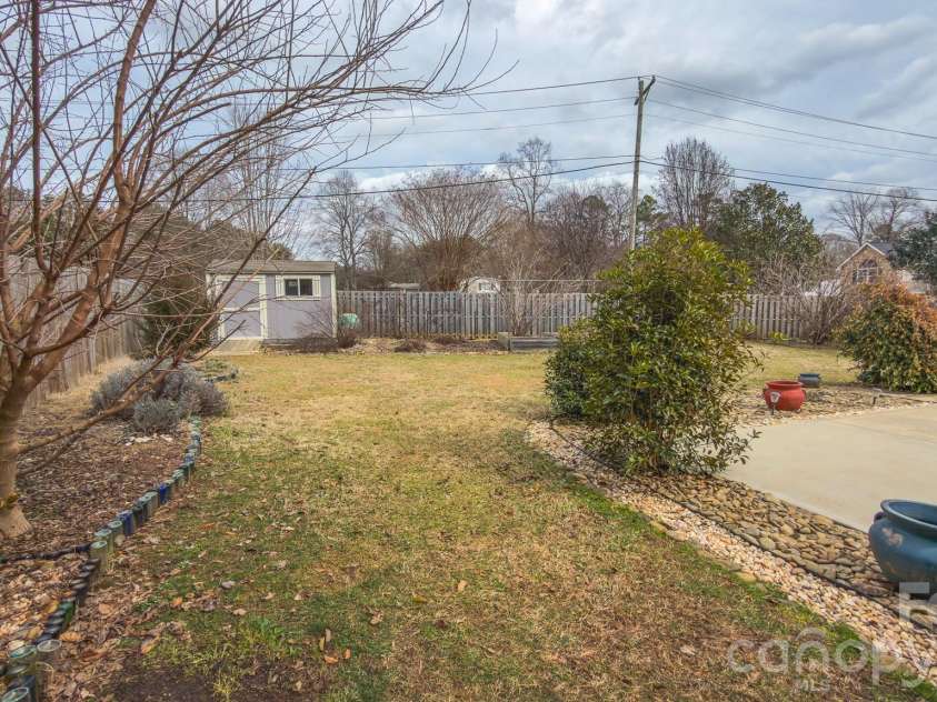 105 Milroy Lane, Mooresville, NC 28115.  MLS# CAR4355248, YatesRealty ID 13927. 