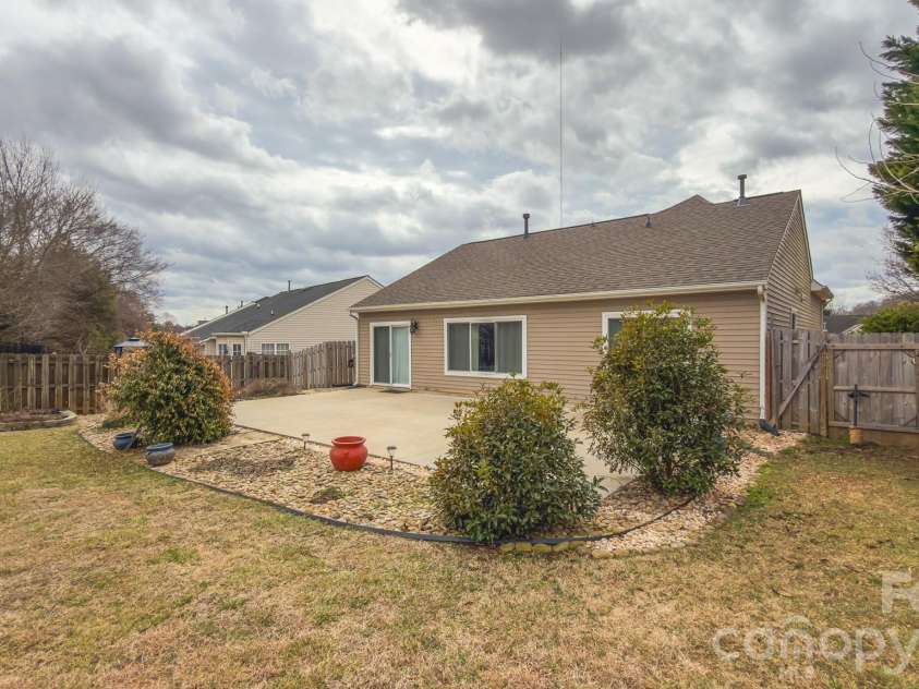 105 Milroy Lane, Mooresville, NC 28115.  MLS# CAR4355248, YatesRealty ID 13927. 