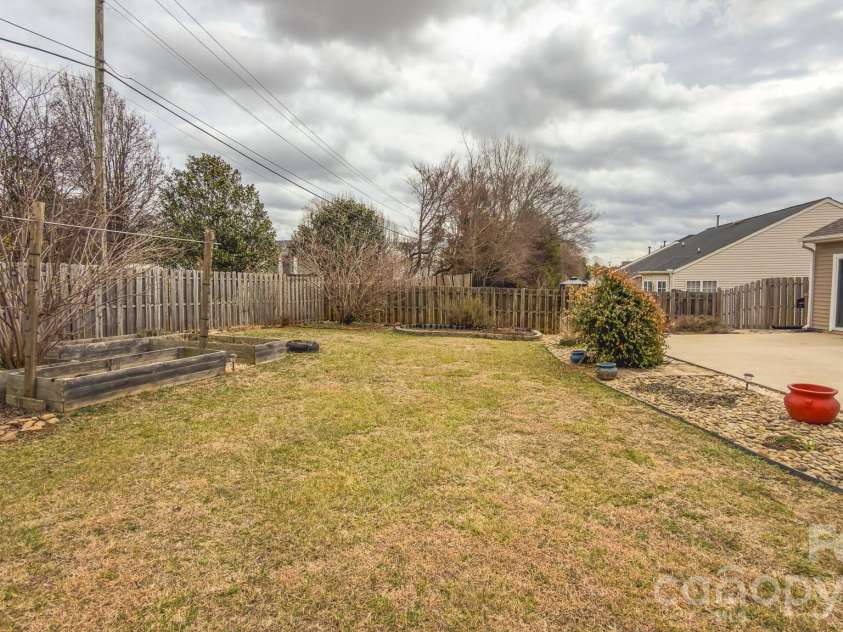 105 Milroy Lane, Mooresville, NC 28115.  MLS# CAR4355248, YatesRealty ID 13927. 