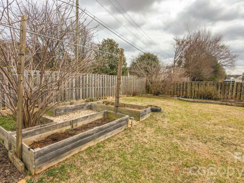105 Milroy Lane, Mooresville, NC 28115.  MLS# CAR4355248, YatesRealty ID 13927. 