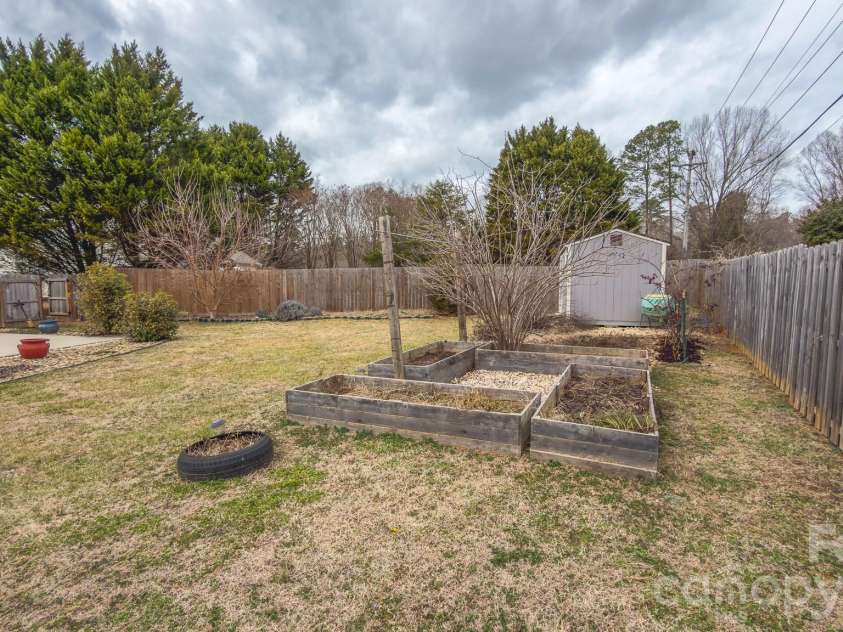 105 Milroy Lane, Mooresville, NC 28115.  MLS# CAR4355248, YatesRealty ID 13927. 