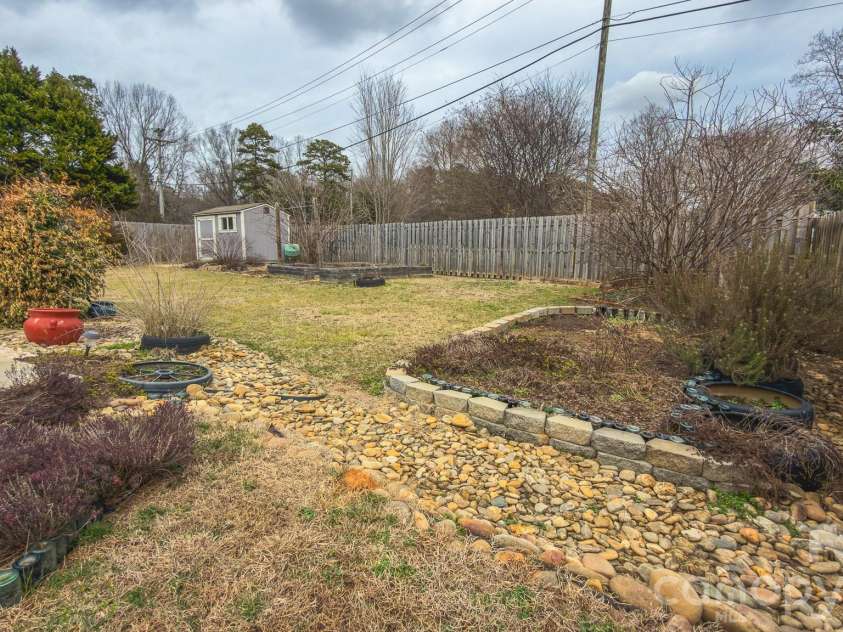 105 Milroy Lane, Mooresville, NC 28115.  MLS# CAR4355248, YatesRealty ID 13927. 