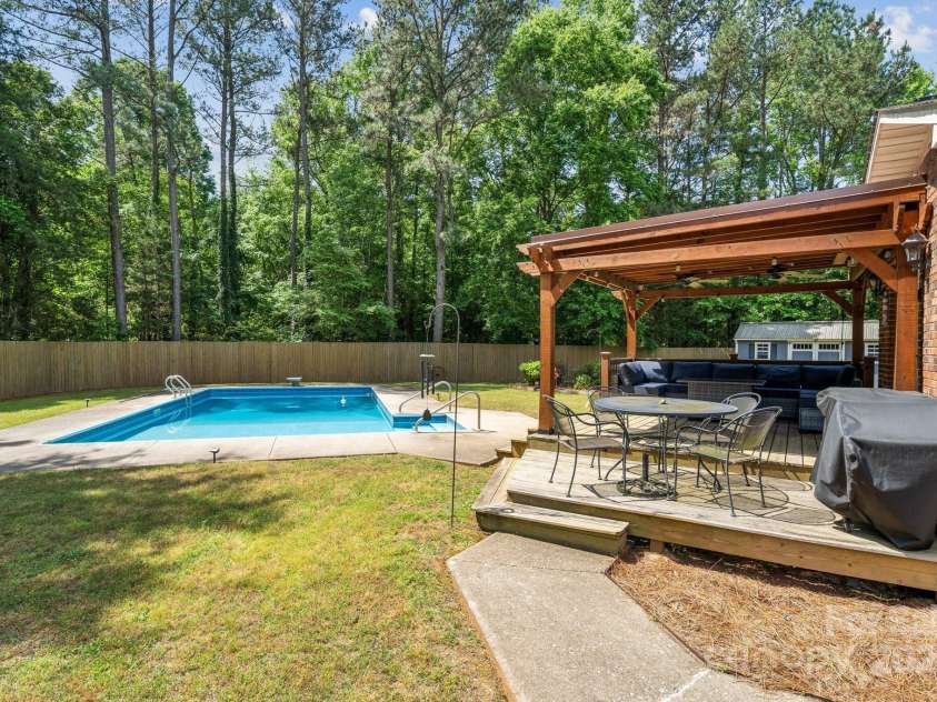 1753 Elmwood Drive, Rock Hill, SC 29730.  MLS# CAR4257327, YatesRealty ID 13927. 