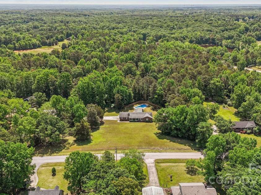 1753 Elmwood Drive, Rock Hill, SC 29730.  MLS# CAR4257327, YatesRealty ID 13927. 