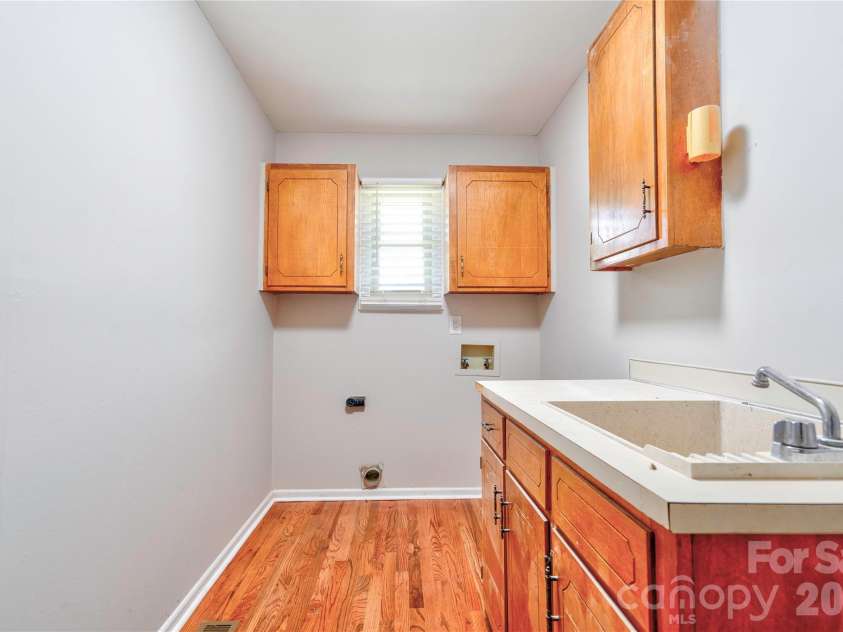 176 Knollwood Drive, Forest City, NC 28043.  MLS# CAR4372409, YatesRealty ID 13928. 