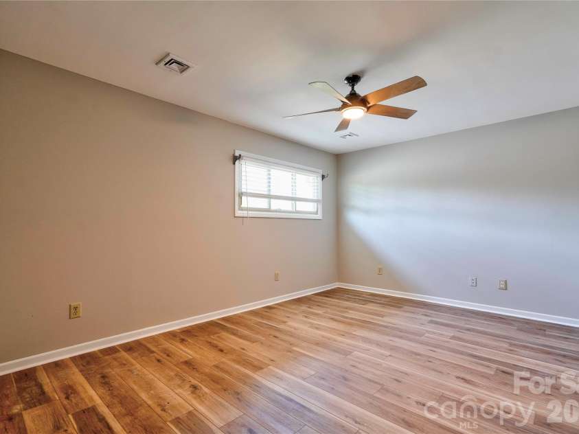 176 Knollwood Drive, Forest City, NC 28043.  MLS# CAR4372409, YatesRealty ID 13928. 