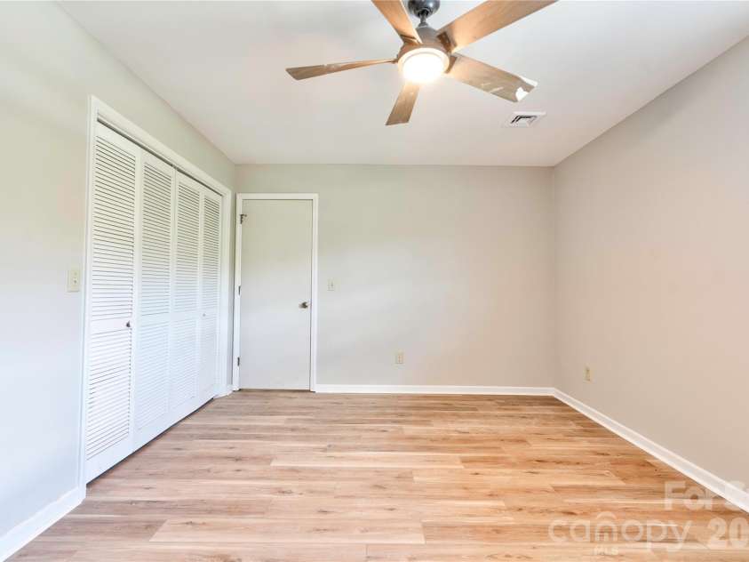 176 Knollwood Drive, Forest City, NC 28043.  MLS# CAR4372409, YatesRealty ID 13928. 