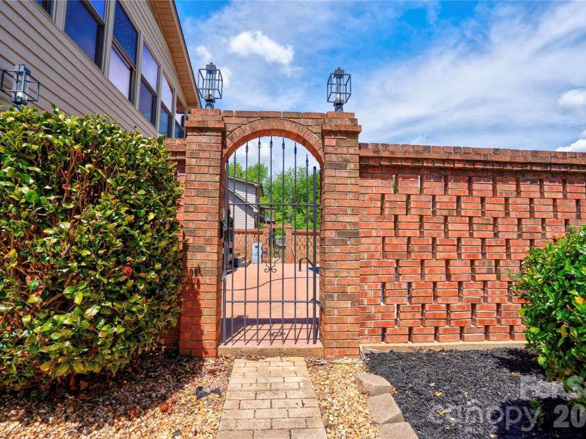 176 Knollwood Drive, Forest City, NC 28043.  MLS# CAR4372409, YatesRealty ID 13928. 