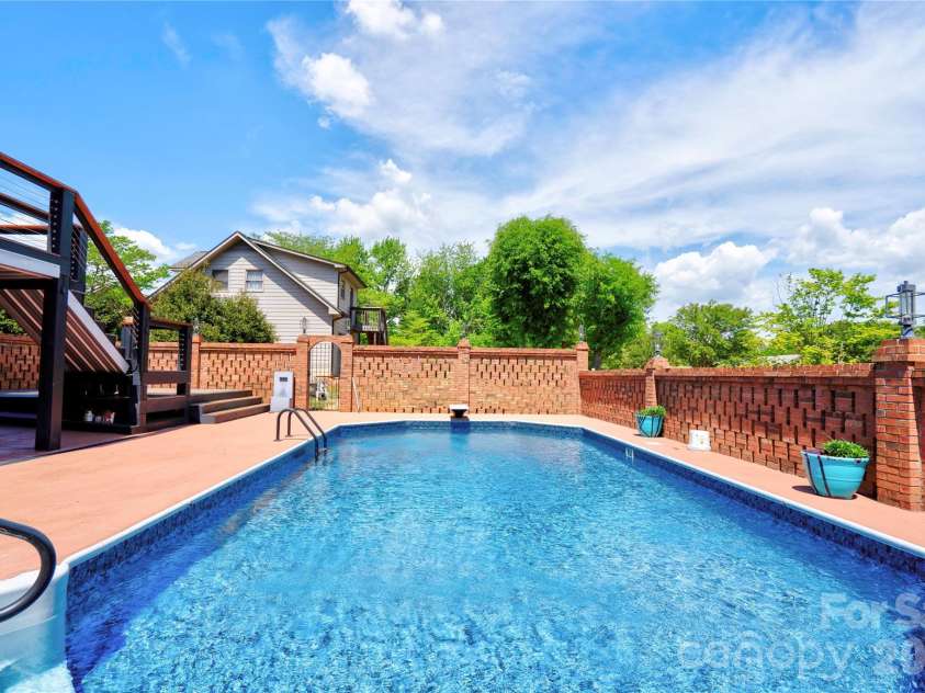 176 Knollwood Drive, Forest City, NC 28043.  MLS# CAR4372409, YatesRealty ID 13928. 
