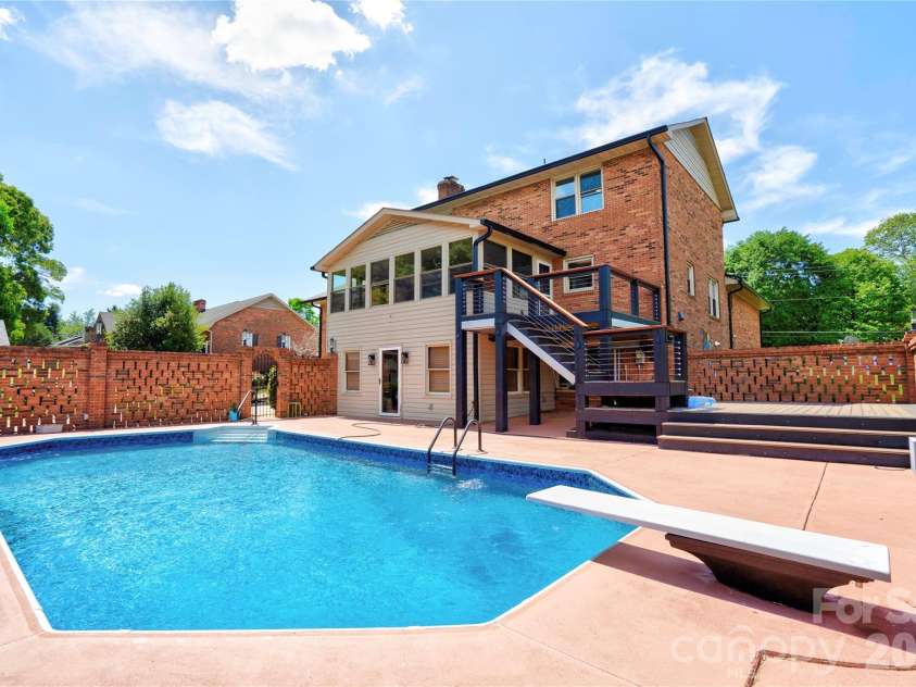 176 Knollwood Drive, Forest City, NC 28043.  MLS# CAR4372409, YatesRealty ID 13928. 