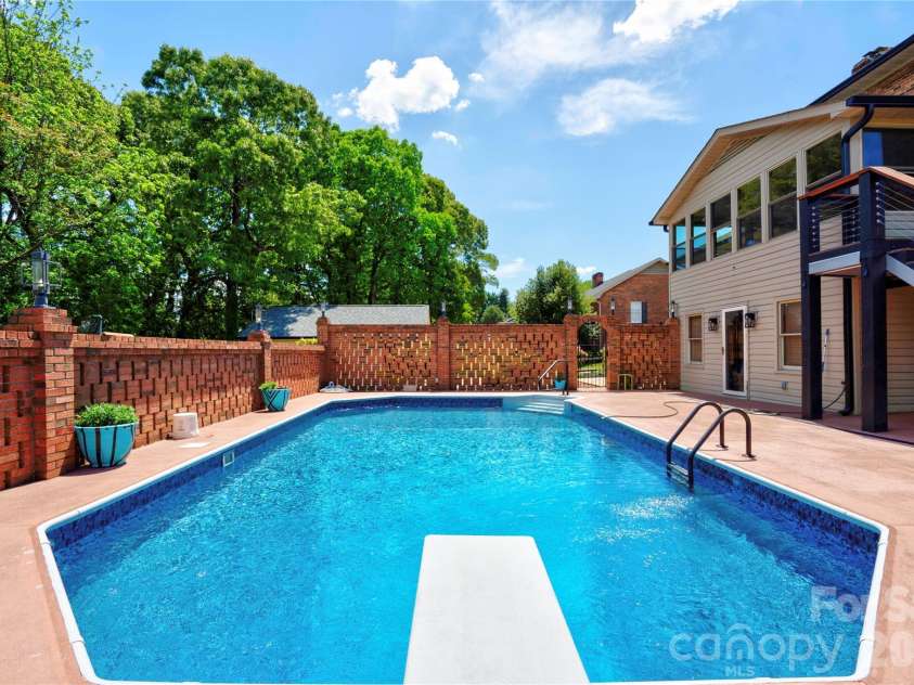 176 Knollwood Drive, Forest City, NC 28043.  MLS# CAR4372409, YatesRealty ID 13928. 