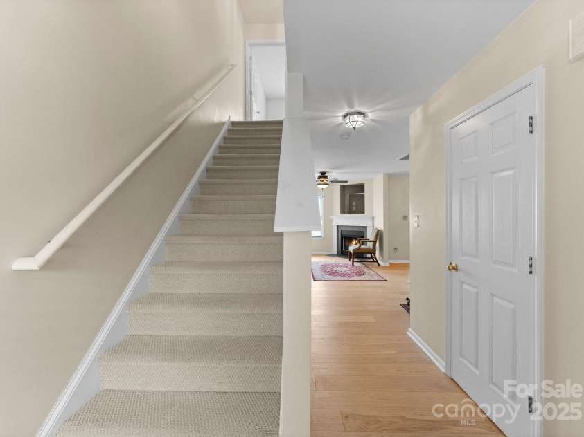 6635 Vlosi Drive, Charlotte, NC 28226.  MLS# CAR4235727, YatesRealty ID 13928. 
