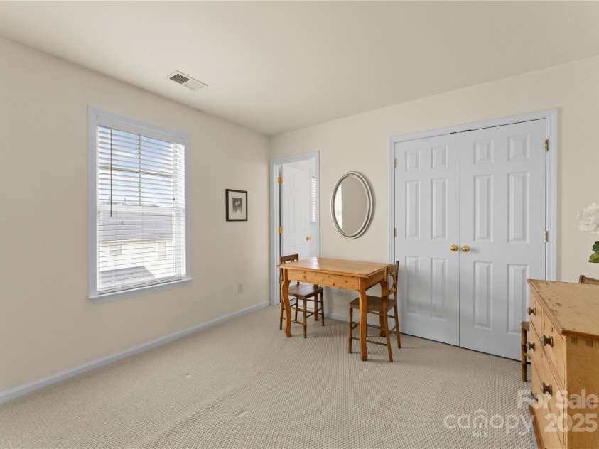 6635 Vlosi Drive, Charlotte, NC 28226.  MLS# CAR4235727, YatesRealty ID 13928. 
