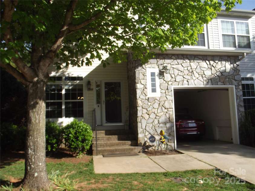 1502 Mulberry Ridge Drive, Newton, NC 28658.  MLS# CAR4252057, YatesRealty ID 13929. 