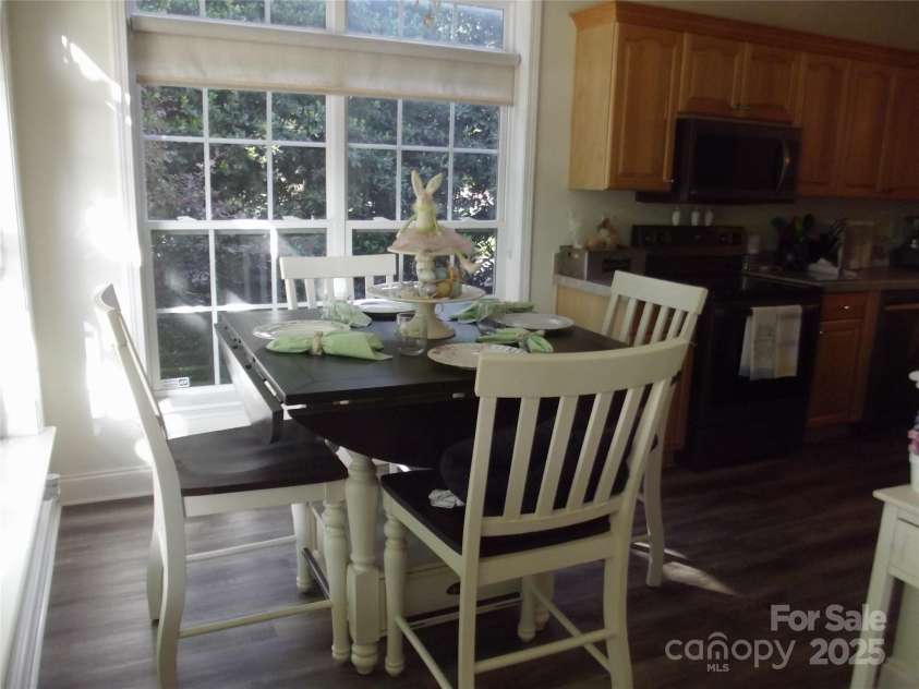 1502 Mulberry Ridge Drive, Newton, NC 28658.  MLS# CAR4252057, YatesRealty ID 13929. Breakfast Area in Kitchen