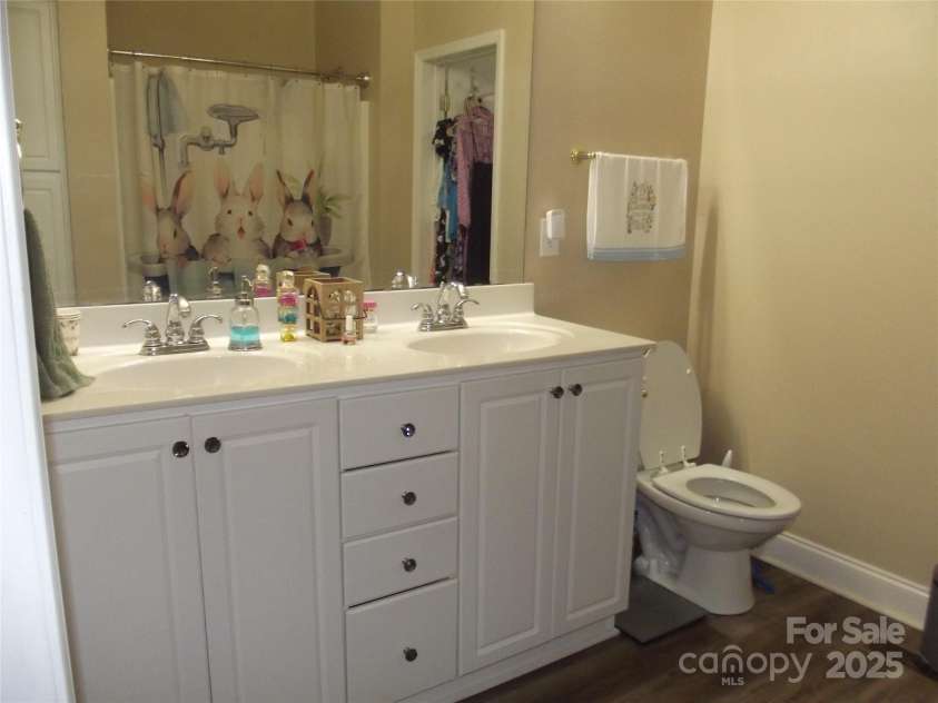 1502 Mulberry Ridge Drive, Newton, NC 28658.  MLS# CAR4252057, YatesRealty ID 13929. Double Sink Vanity in Master Bathroom