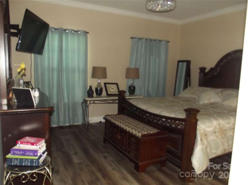 1502 Mulberry Ridge Drive, Newton, NC 28658.  MLS# CAR4252057, YatesRealty ID 13929. Master Bedroom