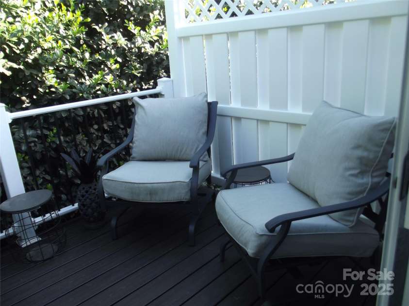 1502 Mulberry Ridge Drive, Newton, NC 28658.  MLS# CAR4252057, YatesRealty ID 13929. Rear Deck