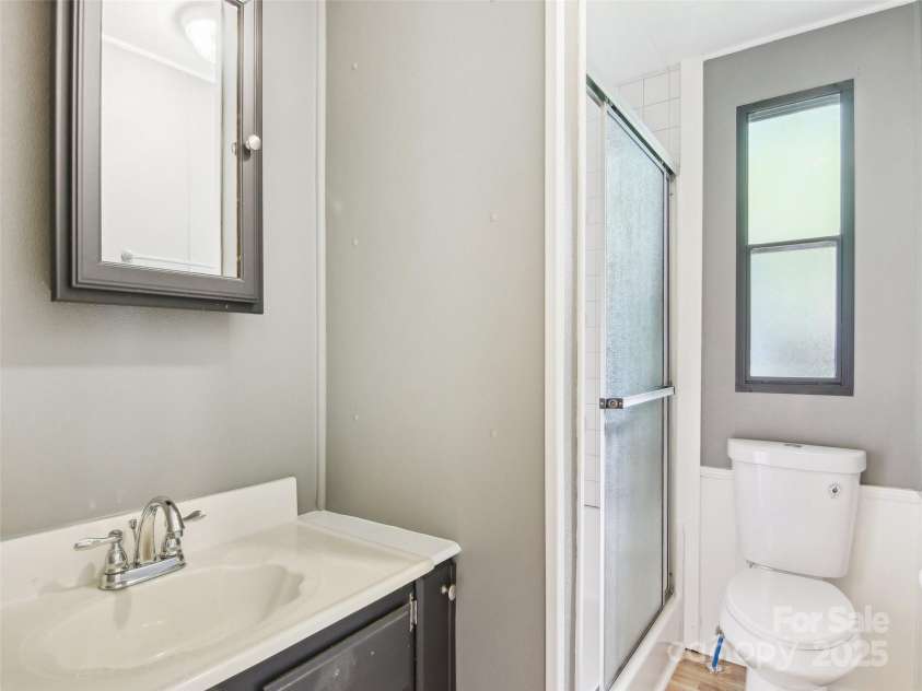 30 Griffin Lane, Candler, NC 28715.  MLS# CAR4253020, YatesRealty ID 13929. 