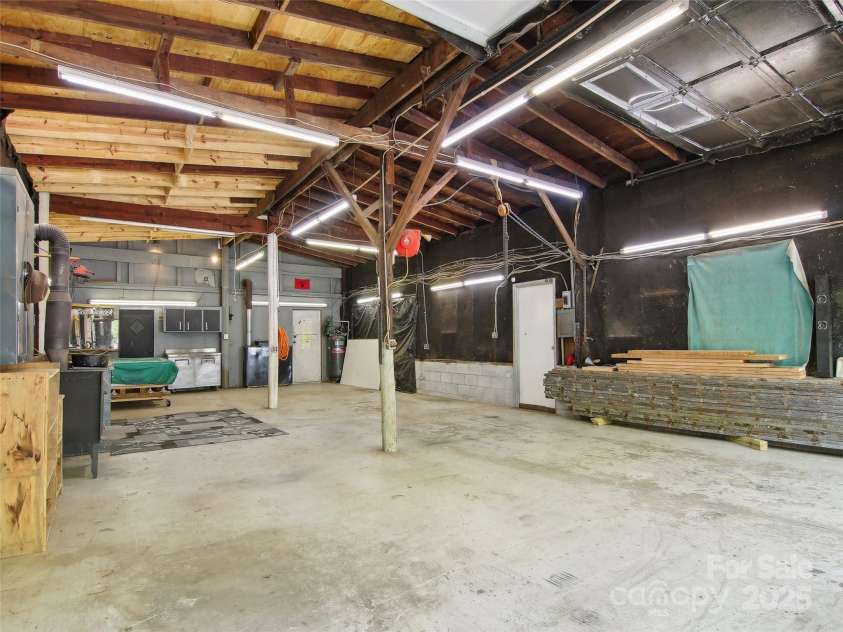 30 Griffin Lane, Candler, NC 28715.  MLS# CAR4253020, YatesRealty ID 13929. 