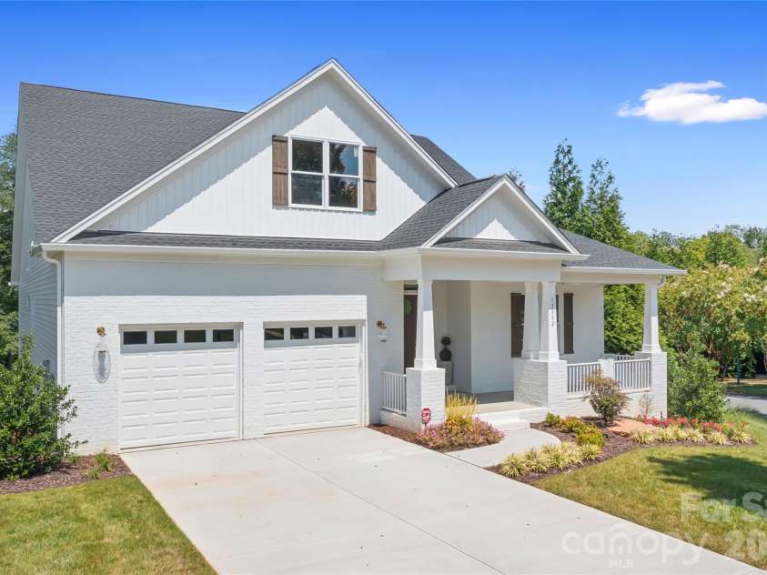 13002 Hazelbrook Lane, Cornelius, NC 28031.  MLS# CAR4343414, YatesRealty ID 1393. 