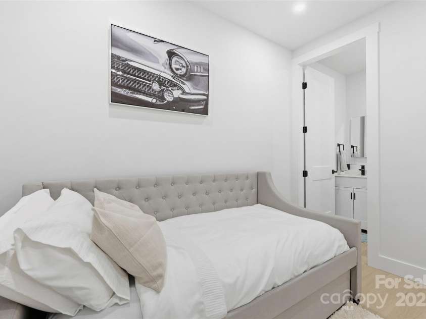 45 Richland Street, Waynesville, NC 28786.  MLS# CAR4331469, YatesRealty ID 1393. 